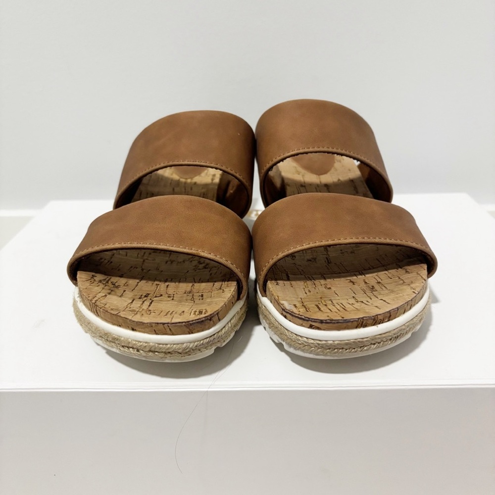 Easy‎ Street Womens Maryann Wedge Sandal Slip On Comfort Faux Brown Leather 7.5 - Picture 2 of 10